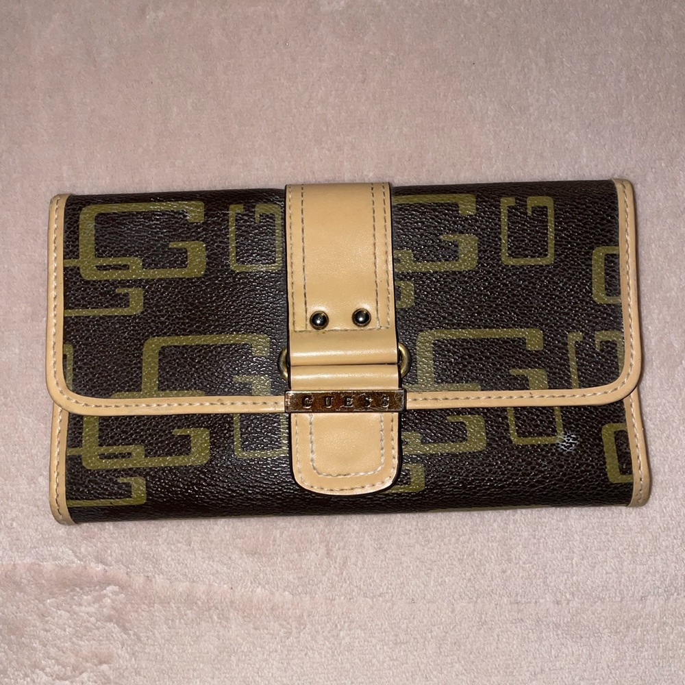 Vintage Guess Wallet